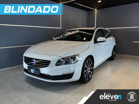 VOLVO V60 2.0 T5 MOMENTUM TURBO GASOLINA 4P AUTOMÁTICO VOLVO V60 2.0 T5 MOMENTUM TURBO GASOLINA 4P AUTOMÁTICO